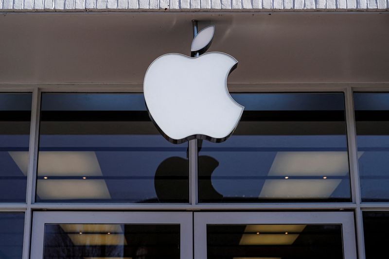 مدیر ارشد حریم خصوصی اپل، این شرکت را ترک می کند