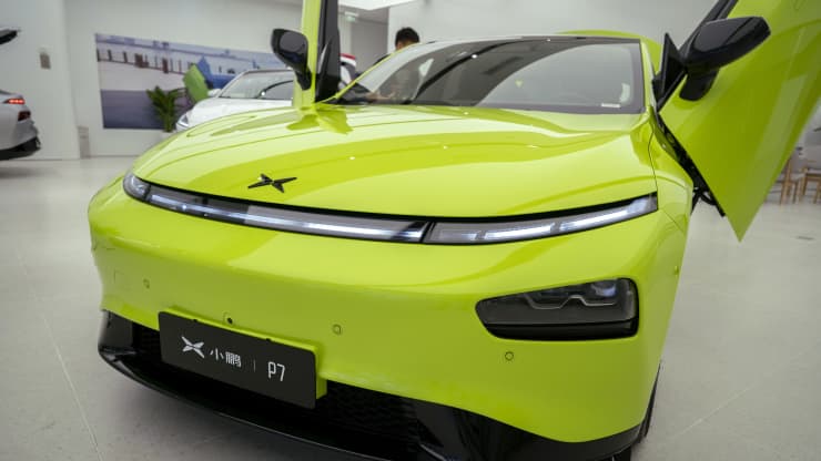سازنده خودروهای برقی Xpeng، ویژگی های کمک راننده تسلا را به چالش می کشد