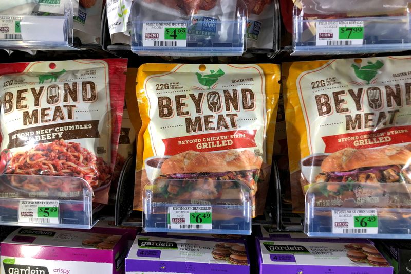 شرکت Beyond Meat با توجه به کاهش تقاضای خرده فروشی، درآمد کمتری را نسبت به برآوردها پیش بینی می کند