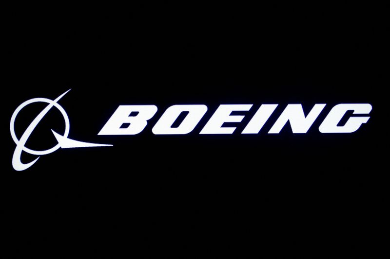 بوئینگ ممکن است تا پایان سال گواهینامه مدل 10 737 MAX را دریافت نکند