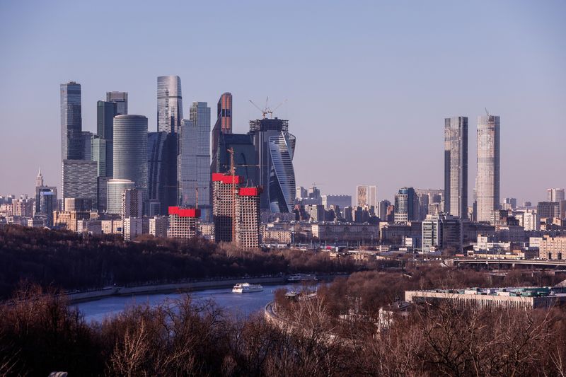 شرکت Moody’s رتبه بندی اعتباری نهادهای روسی را متوقف می کند