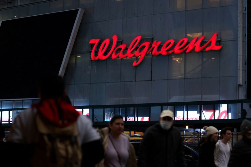 درآمد کل داروخانه های Walgreens، در 3 ماهه سوم